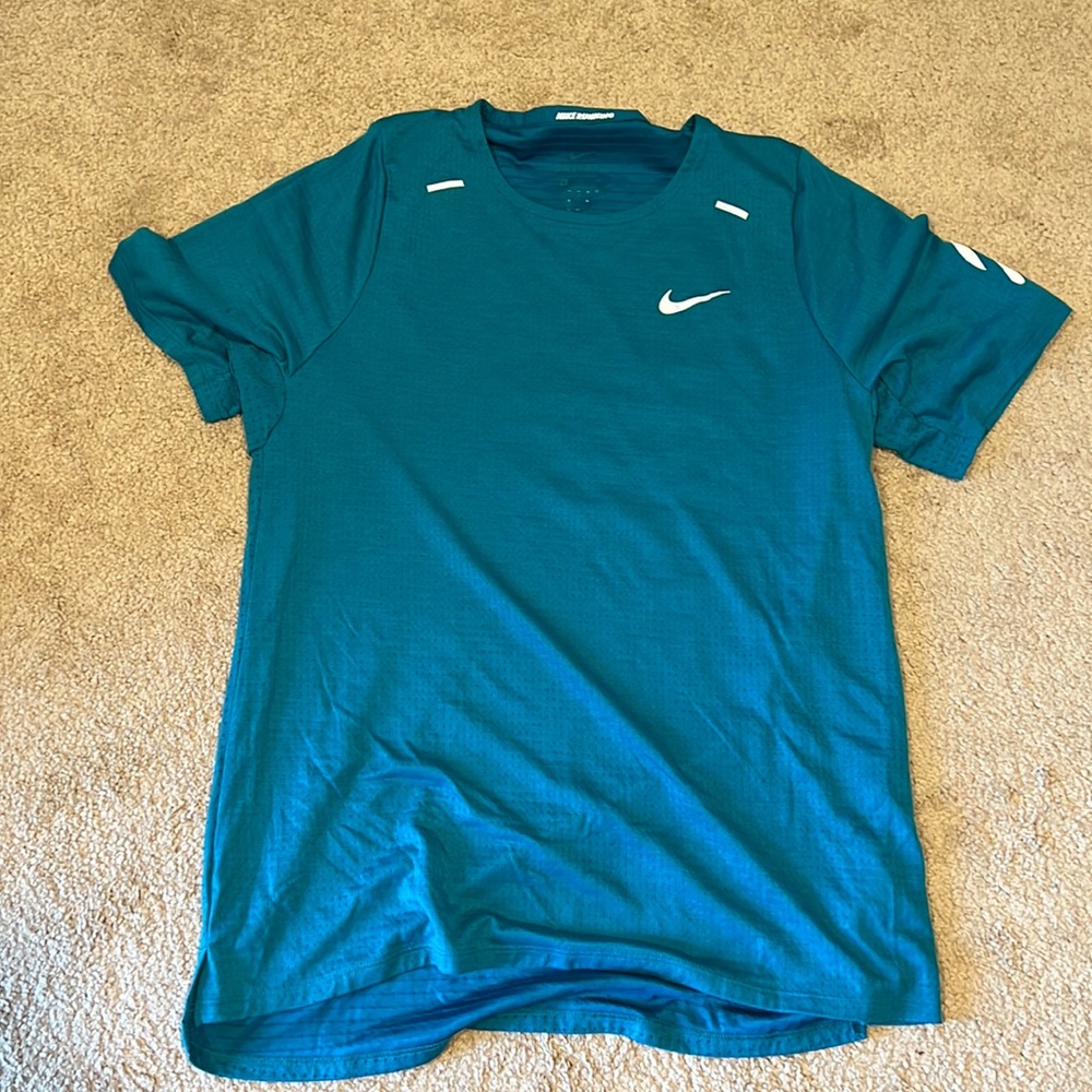 Nike Running x Peloton dri-fit shirt Sz Medium